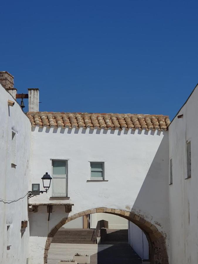 Moon'S Tower Suite&Rooms Portoscuso Bagian luar foto