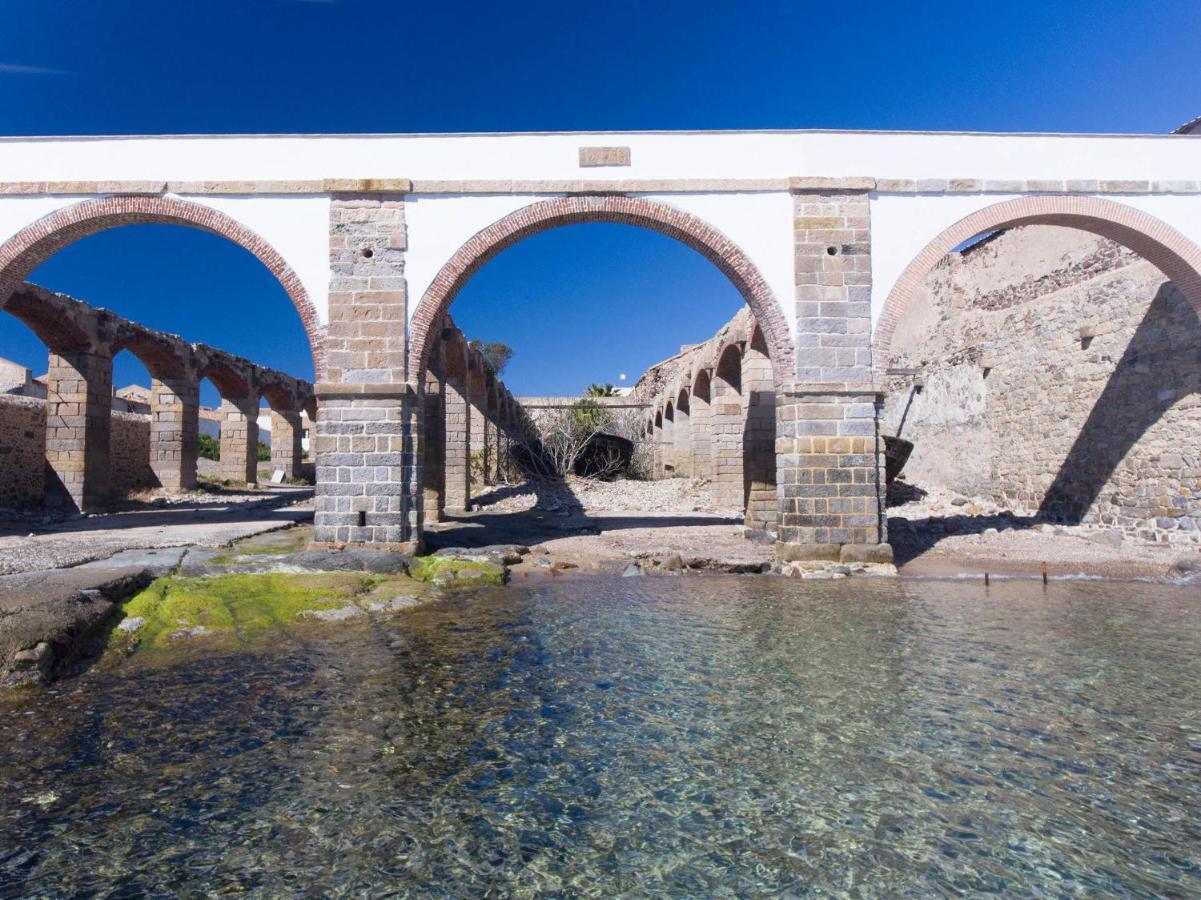 Moon'S Tower Suite&Rooms Portoscuso Bagian luar foto