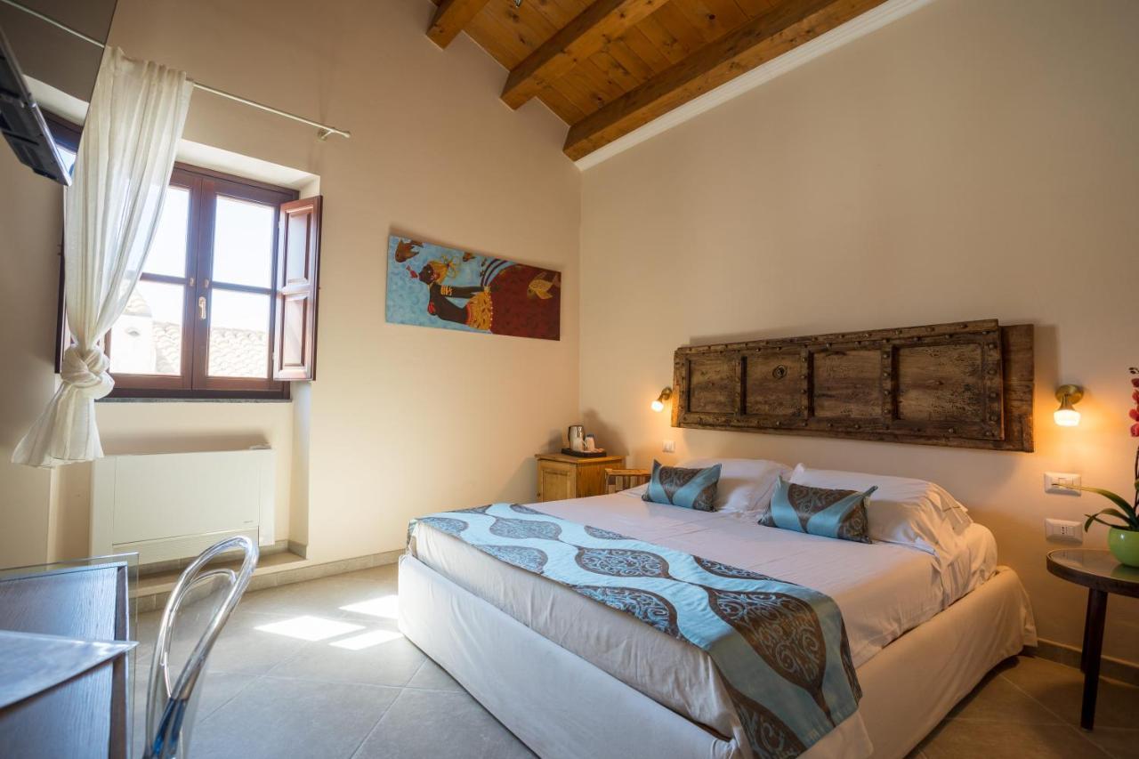 Moon'S Tower Suite&Rooms Portoscuso Bagian luar foto