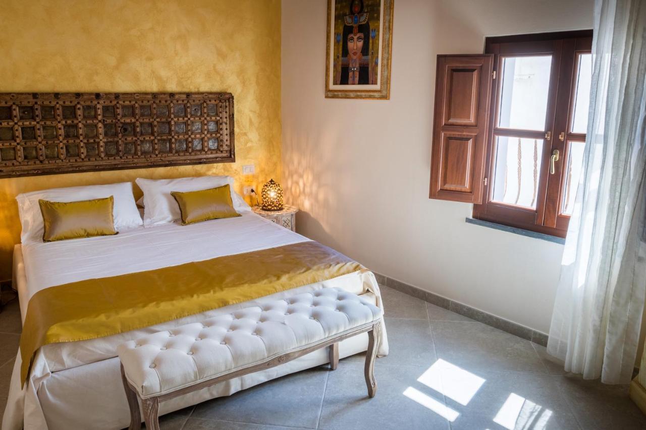 Moon'S Tower Suite&Rooms Portoscuso Bagian luar foto
