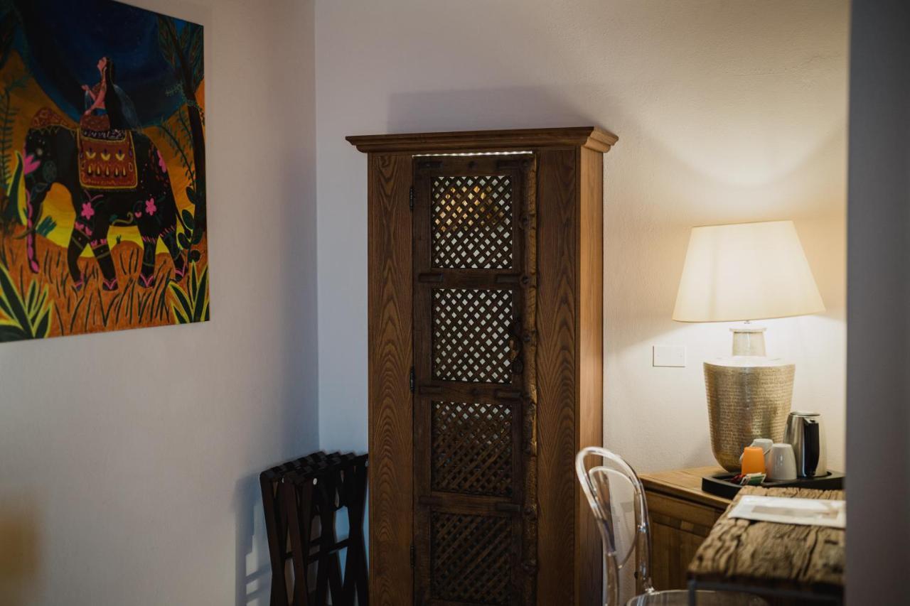 Moon'S Tower Suite&Rooms Portoscuso Bagian luar foto